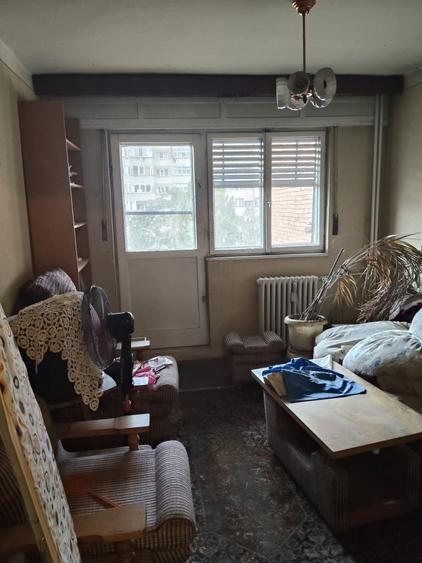 Apartament cu 4 camere în Dacia