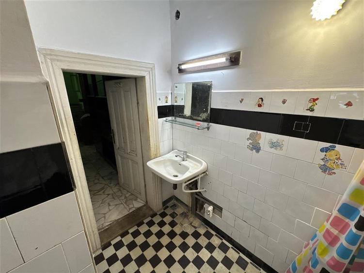 Casă cu 4 camere cu Teren 411 Mp în Cantemir
