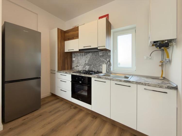 Apartament cu 2 camere decomandat, mobilat în Mamaia-Sat