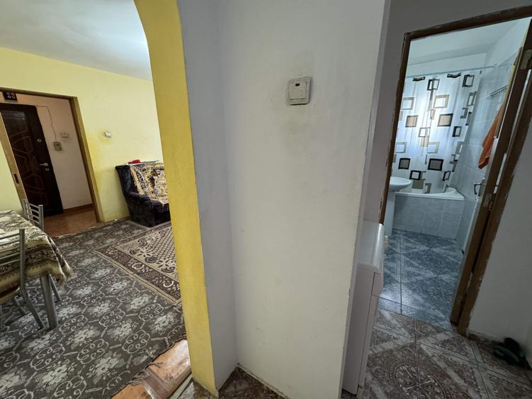 Apartament cu 3 camere semidecomandat în Zahana