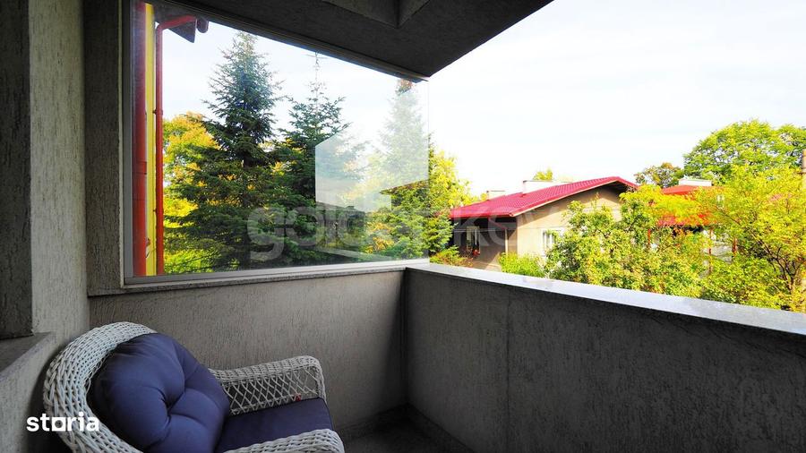 Apartament cu 5 camere, mobilat în Băneasa