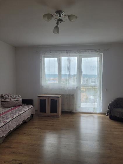 Apartament cu 2 camere decomandat în Aeroport