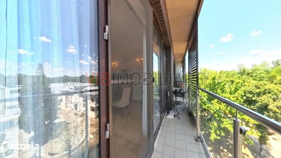 Apartament cu 3 camere semidecomandat în Aviatorilor