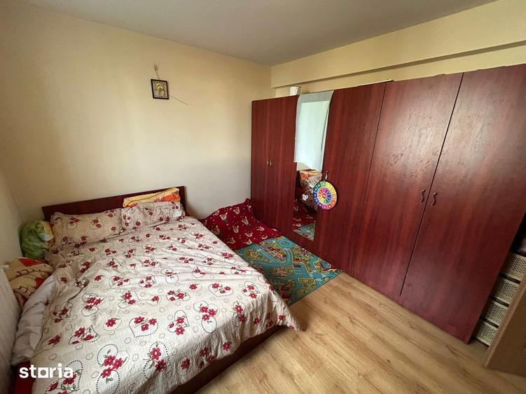 Apartament cu 3 camere în Cetate