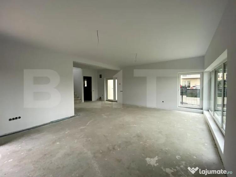 Casă cu 4 camere cu Teren 438 Mp în Someșeni
