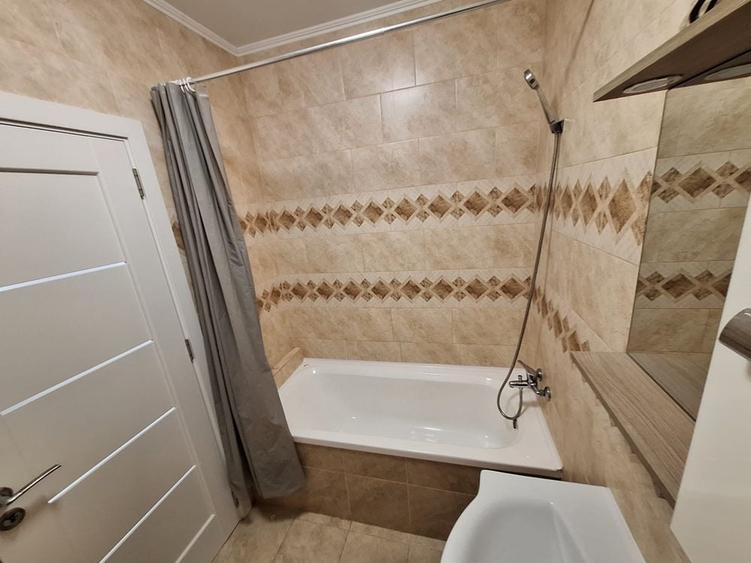 Apartament cu 3 camere decomandat în Nufărul