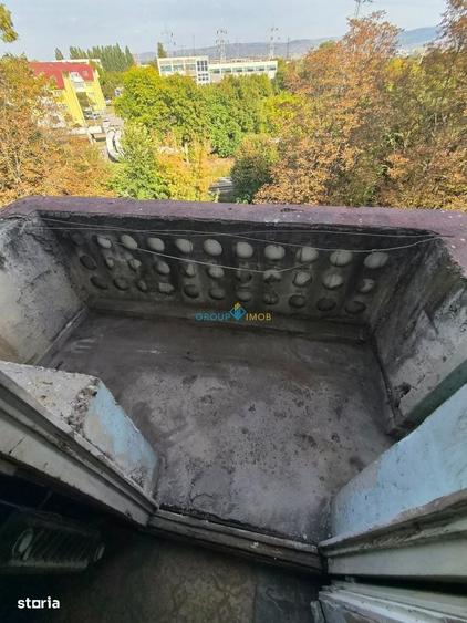 Apartament cu 3 camere decomandat în Narcisa