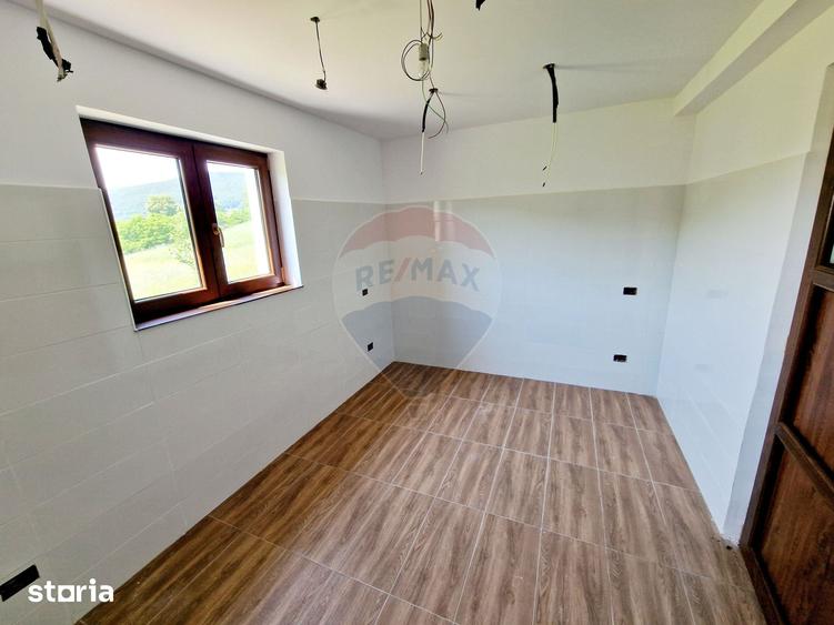 Casa / Vila cu 8 camere de vanzare in zona Balaur - 20