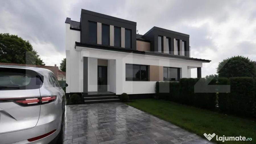 Casă cu 4 camere cu Teren 315 Mp în Livezeni