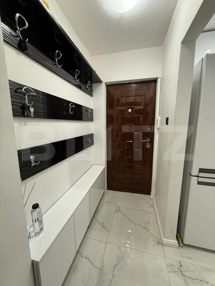 Apartament cu 2 camere semidecomandat, mobilat în Micro 14