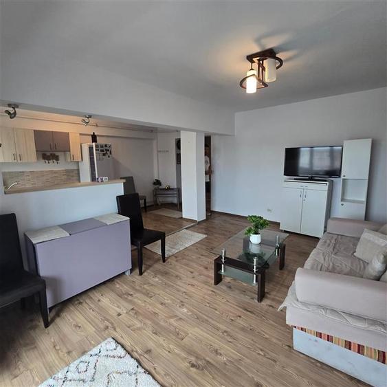 Apartament cu 2 camere decomandat în Păcurari