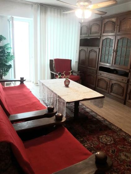 Apartament cu 2 camere decomandat în 1 Mai