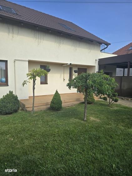 Casă cu 4 camere în Mărtinești