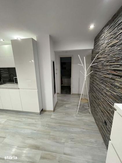 Apartament cu 2 camere decomandat în Micro 17