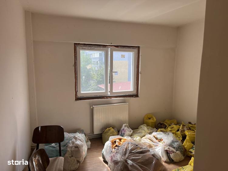 Ap 2 camere, decomandat, Centru, 2 balcoane - 12