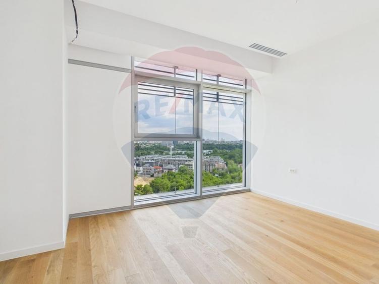 Penthouse cu 4 camere în Floreasca