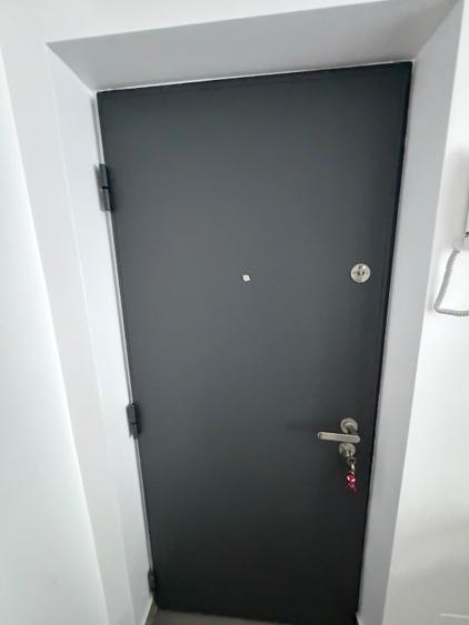 Apartament cu 3 camere decomandat, mobilat în Titan