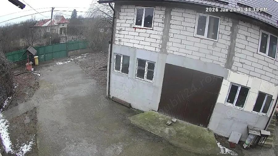 Casă cu Teren 4600 Mp în Bolovani