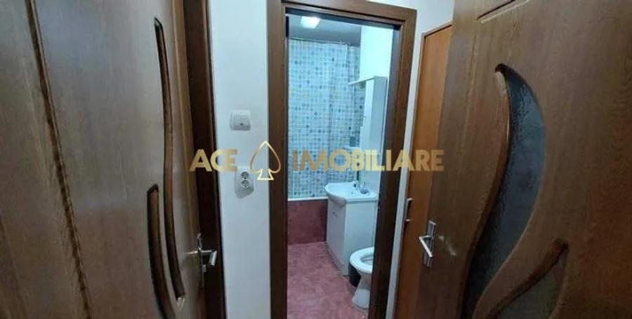 Apartament cu 2 camere semidecomandat, mobilat în Berceni