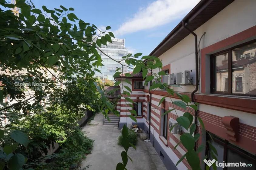 Casă cu 12 camere cu Teren 600 Mp în Victoriei