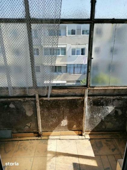 Apartament cu 3 camere în Tineretului