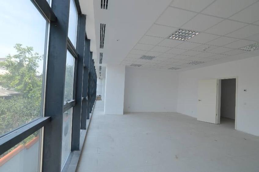 Birou, de 350 mp, în Muncii