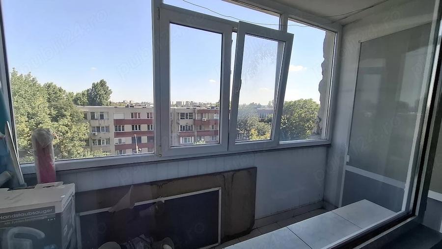 Apartament cu 3 camere decomandat în Alexandriei