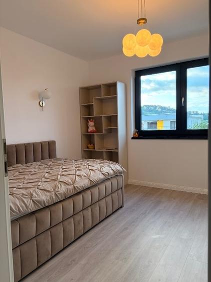 Duplex cu 3 camere cu Canalizare în Sânpetru