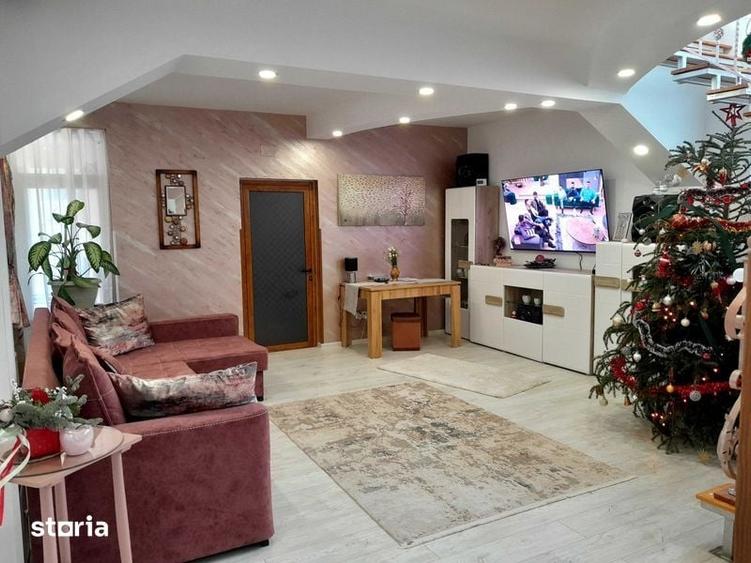 Casă cu 4 camere cu Teren 220 Mp în Central