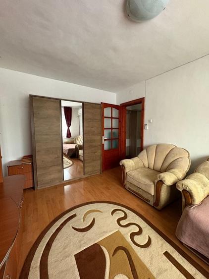 Apartament cu 2 camere semidecomandat în Iosia