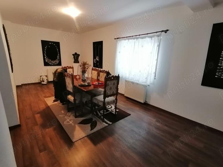 Casă cu Teren 1000 Mp în Bucium