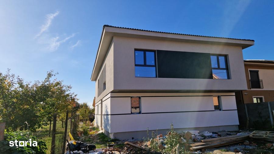 Casă cu 4 camere cu Teren 330 Mp în Ghiroda