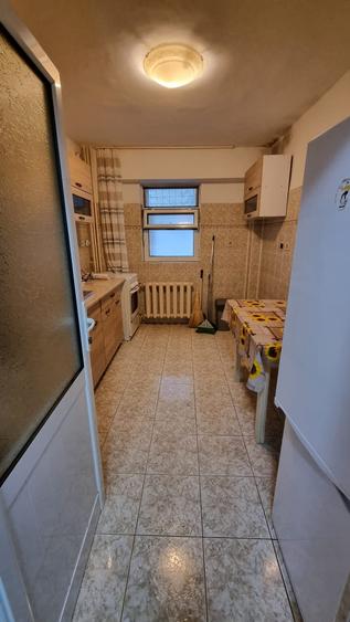 Apartament cu 2 camere semidecomandat în Iancului