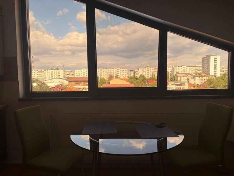 Apartament cu 2 camere decomandat, mobilat în 1 Mai