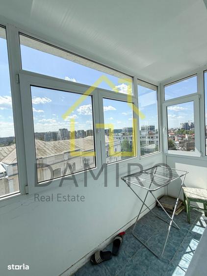 Apartament cu 3 camere semidecomandat în Gara de Nord