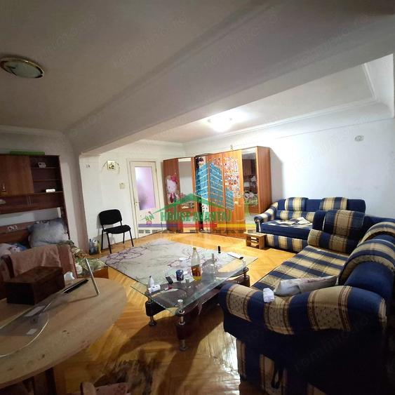 Apartament cu 4 camere decomandat în Ultracentral