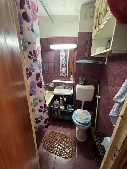Apartament cu 2 camere decomandat în Războieni