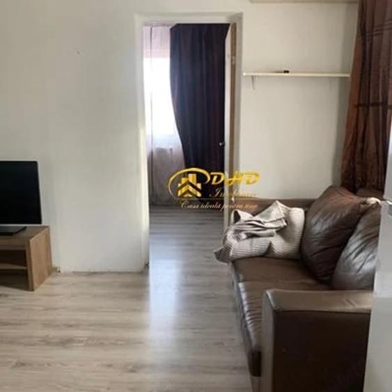 Apartament cu 3 camere nedecomandat în Tătărași