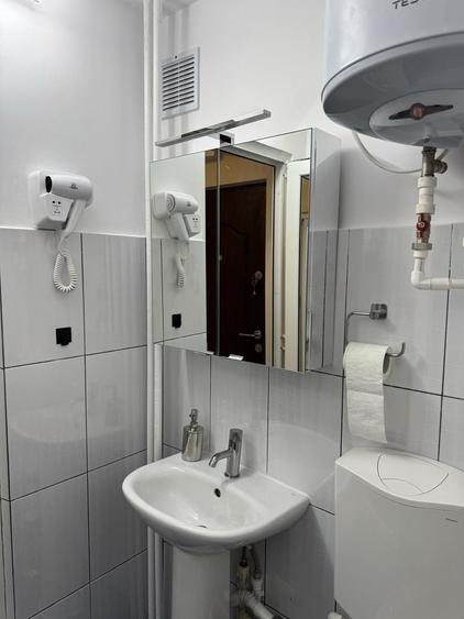 Garsonieră decomandată în Central