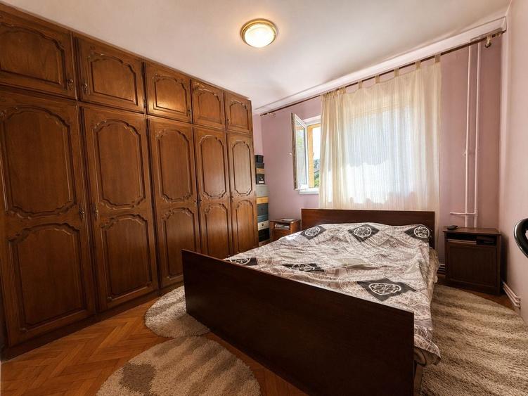 Apartament cu 4 camere decomandat în Mărăști
