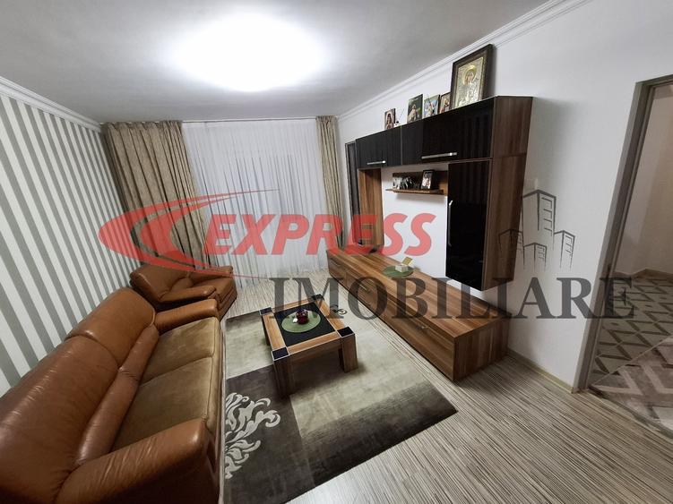 Apartament cu 3 camere decomandat în Dristor