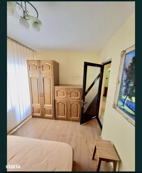 Apartament cu 4 camere decomandat, mobilat în Central