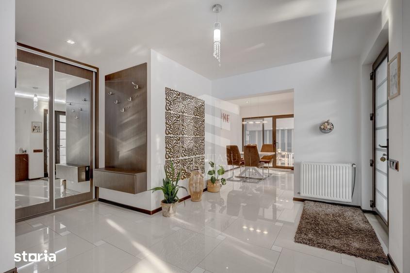 Vila 342 mp cu piscina ?i 800 mp teren / 4 dormitoare / Plea?a - 12