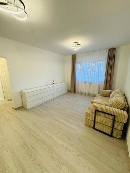 Apartament cu 2 camere semidecomandat, mobilat în Olteniței