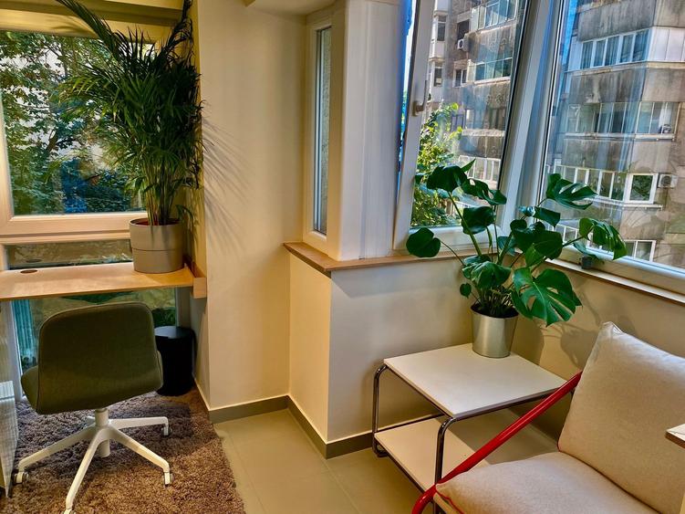 Apartament cu 2 camere semidecomandat în P-ța Universității