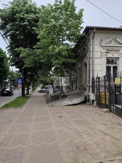 Spațiu comercial, de 381 mp, în Central