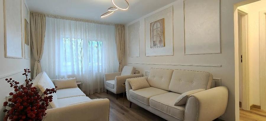 Apartament cu 3 camere decomandat, mobilat în Centrul Civic