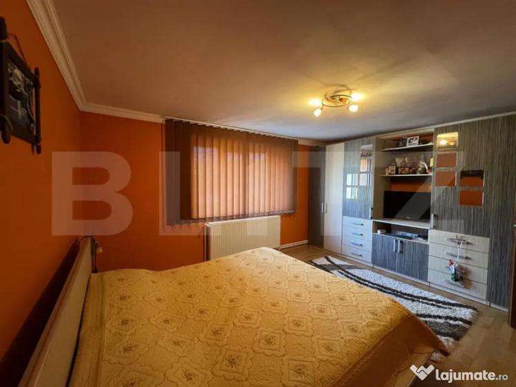 Casă cu 6 camere cu Teren 2500 Mp în Central