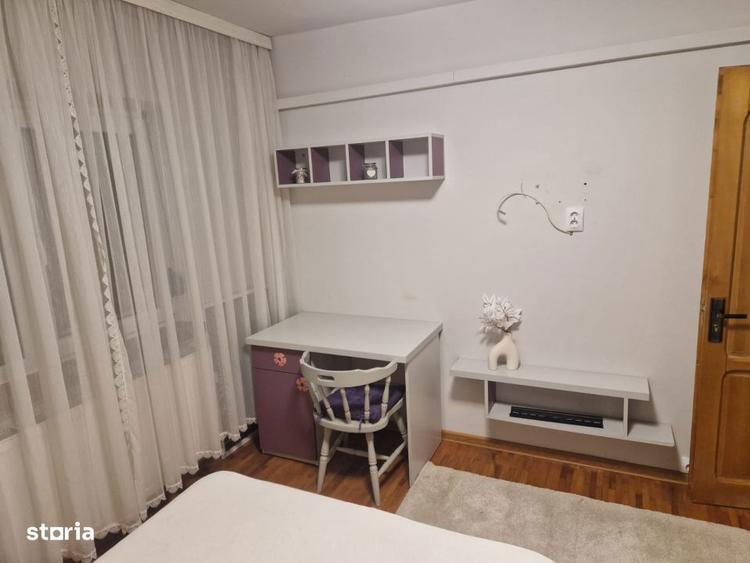 Apartament cu 2 camere decomandat, mobilat în Central