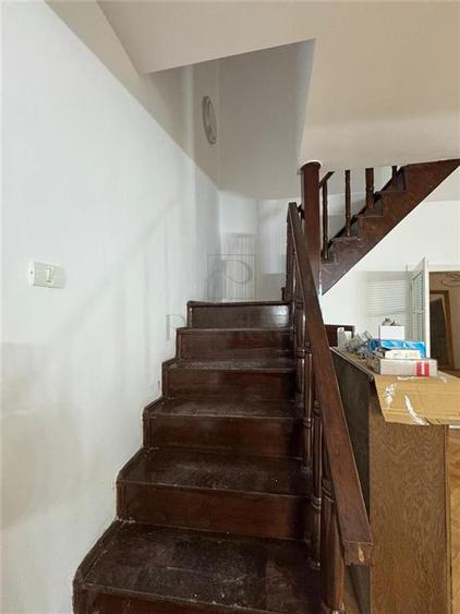 Casă individuală cu 5 camere cu Canalizare în Ciarda Roșie